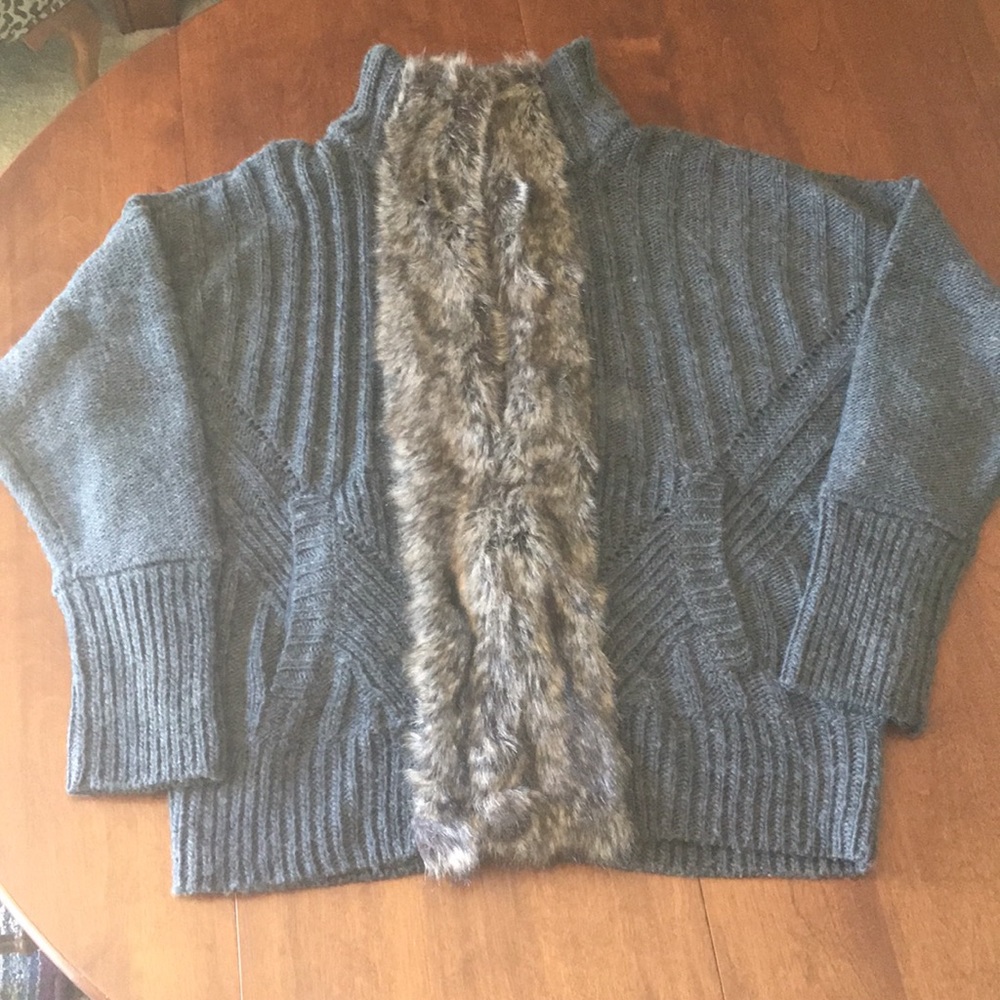 DKNY Fur trimmed grey cardigan sz L